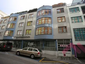 Pronájem bytu 2+kk, Praha - Žižkov, Jeseniova, 52 m2