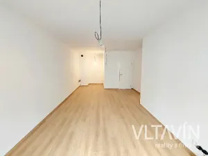 Pronájem bytu 2+kk, Praha - Vysočany, Kabešova, 48 m2