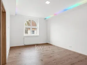 Prodej bytu 2+1, Cheb, Na Hradčanech, 82 m2