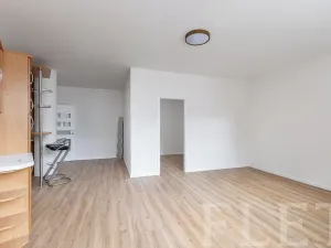 Pronájem bytu 2+kk, Praha - Hlubočepy, Trnkovo náměstí, 52 m2