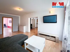 Prodej bytu 3+1, Volary, Náměstí, 96 m2