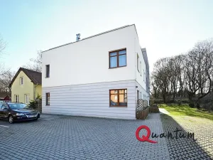 Prodej bytu 1+kk, Praha - Uhříněves, Bečovská, 20 m2