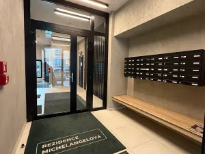 Pronájem bytu 1+kk, Praha - Strašnice, Michelangelova, 35 m2