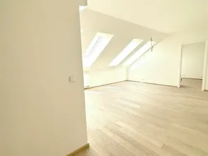 Pronájem bytu 2+kk, Praha - Vršovice, Oblouková, 51 m2