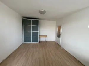 Pronájem bytu 1+kk, Praha - Střížkov, Českolipská, 28 m2