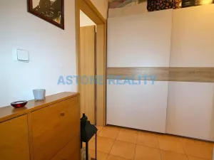 Pronájem bytu 2+kk, Praha - Michle, V dolině, 50 m2