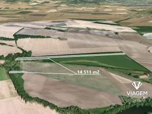 Prodej podílu pole, Křesín, 1813 m2