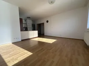 Pronájem bytu 2+kk, Praha - Řeporyje, Dělená, 57 m2