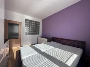 Pronájem bytu 2+kk, Praha - Řeporyje, Dělená, 57 m2