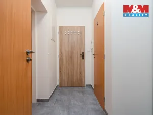 Pronájem bytu 1+kk, Praha - Vysočany, Spojovací, 35 m2