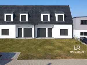 Prodej pozemku, Holubice, 703 m2