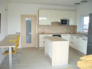 Pronájem bytu 2+kk, Vestec, U Strouhy, 49 m2