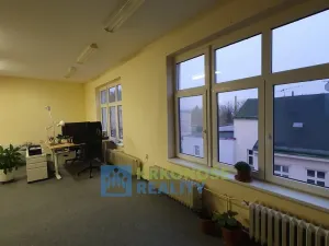 Pronájem kanceláře, Trutnov - Vnitřní Město, Pražská, 56 m2