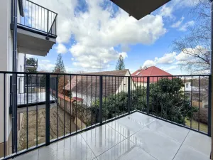 Prodej bytu 5+kk, Praha - Holyně, náměstí Pod lípou, 150 m2