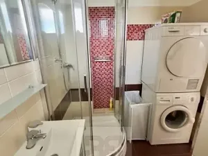 Pronájem bytu 2+kk, Praha - Holešovice, Osadní, 43 m2