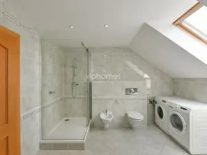 Pronájem vily, Průhonice, Jetelová, 370 m2