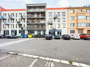 Pronájem restaurace, Hradec Králové, Kollárova, 444 m2