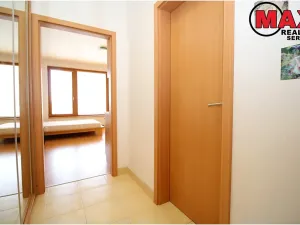 Pronájem bytu 1+kk, Praha - Hloubětín, Nepelova, 35 m2