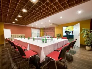 Prodej komerční nemovitosti, Třebíč, Karlovo nám., 5000 m2