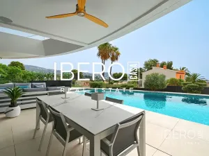 Prodej rodinného domu, Moraira, Španělsko, 350 m2