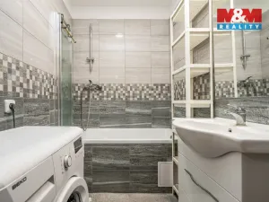 Prodej bytu 3+1, Hradec Králové - Nový Hradec Králové, třída Edvarda Beneše, 98 m2