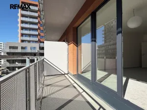 Pronájem bytu 1+kk, Praha - Vysočany, Gerstelova, 35 m2