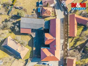 Prodej výrobních prostor, Načeradec, Zámecké náměstí, 1800 m2