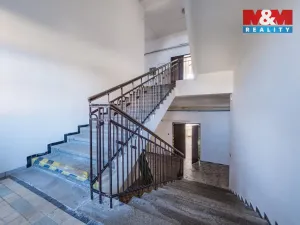 Prodej výrobních prostor, Načeradec, Zámecké náměstí, 1800 m2