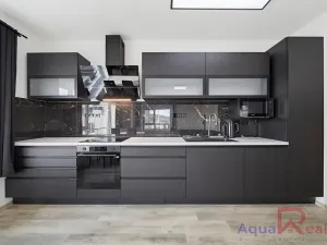 Prodej bytu 3+kk, Karlovy Vary, Dubová, 83 m2
