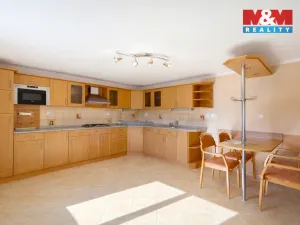 Prodej rodinného domu, Chrast - Podlažice, 280 m2