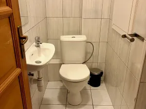 Pronájem kanceláře, Praha - Strašnice, Průběžná, 128 m2