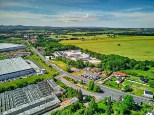 Pronájem skladu, Ostrov, 800 m2