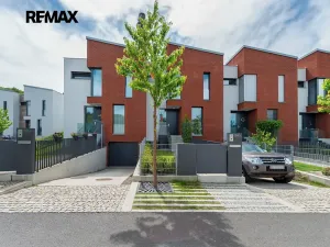 Pronájem rodinného domu, Praha - Dejvice, V Šáreckém údolí, 201 m2