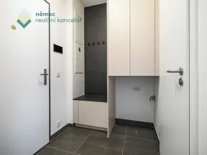 Pronájem bytu 1+kk, Praha - Kamýk, Hodkovická, 30 m2