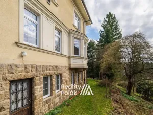 Pronájem bytu 1+1, Liberec, Husova, 45 m2