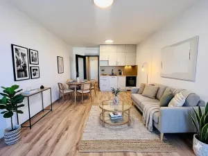 Pronájem bytu 1+kk, Praha - Vysočany, Poděbradská, 33 m2