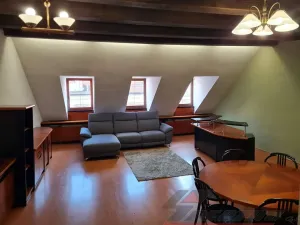 Pronájem kanceláře, Plzeň, Pražská, 162 m2