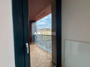 Pronájem bytu 3+kk, Praha - Karlín, Sokolovská, 80 m2