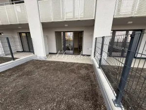 Pronájem bytu 1+kk, Praha - Vysočany, Kabešova, 32 m2