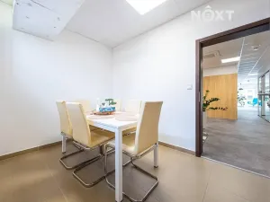 Prodej kanceláře, Pardubice, Na Spravedlnosti, 200 m2