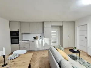 Prodej bytu 3+kk, Pardubice - Zelené Předměstí, Sokolovská, 66 m2