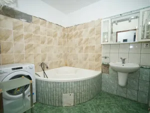 Prodej bytu 3+1, Hevlín, 87 m2