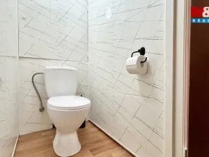 Pronájem bytu 2+kk, Praha - Bohnice, Poznaňská, 42 m2