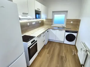 Pronájem bytu 2+kk, Písek, V Portyči, 65 m2