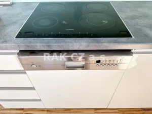 Prodej bytu 3+kk, Šestajovice, Revoluční, 74 m2