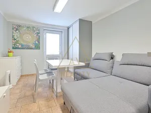 Prodej rodinného domu, Hřebeč, nám. Draha, 150 m2