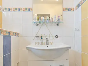 Prodej rodinného domu, Hřebeč, nám. Draha, 150 m2