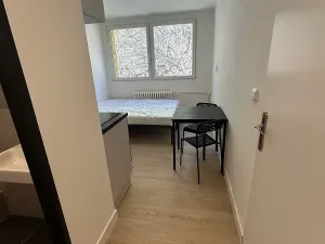 Pronájem bytu 1+kk, Praha - Vysočany, U vinných sklepů, 18 m2