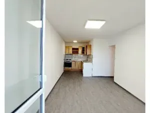 Pronájem bytu 2+kk, Praha - Kobylisy, Mirovická, 40 m2