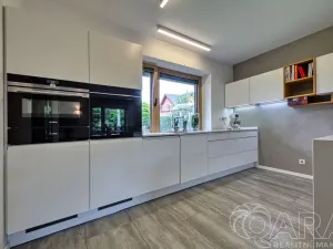 Prodej rodinného domu, Babice, Lomená, 293 m2